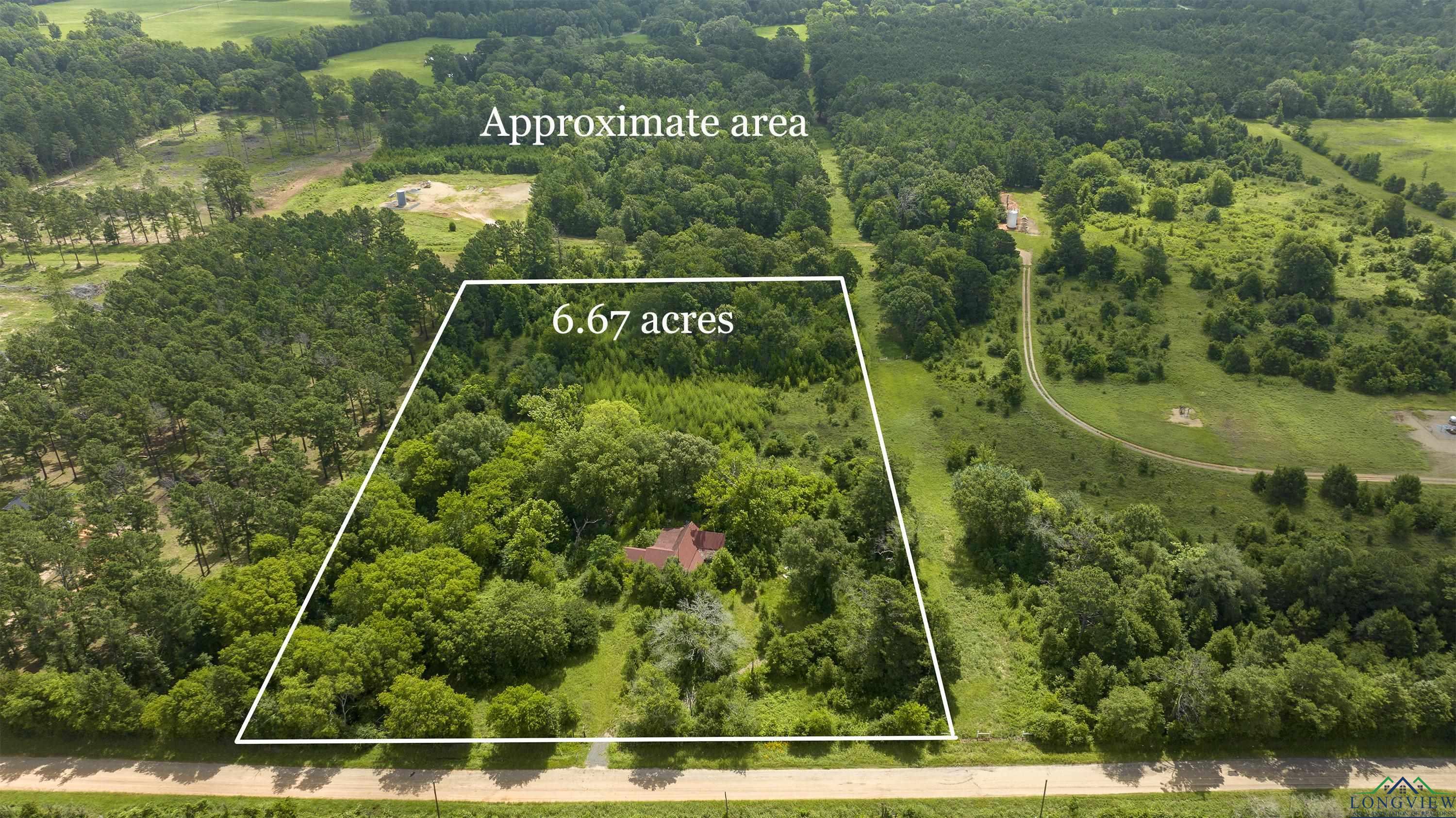 Property Photo: 902 County Road 4131 TX 75652