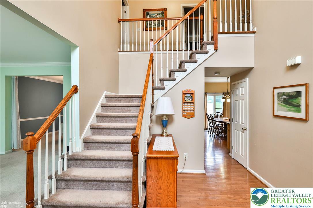 Property Photo: 10 Windrift Court PA 18045