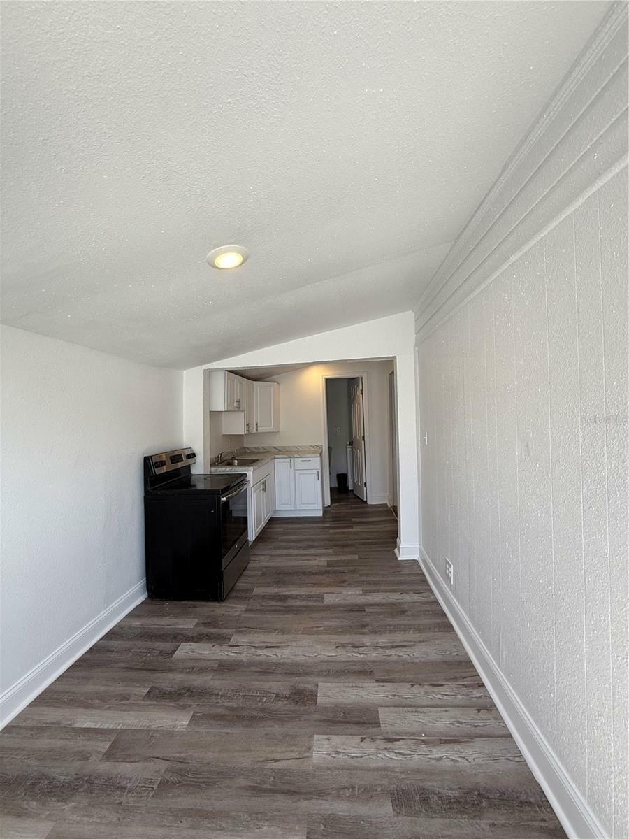 Property Photo: 3124 W Ivy Street B FL 33607