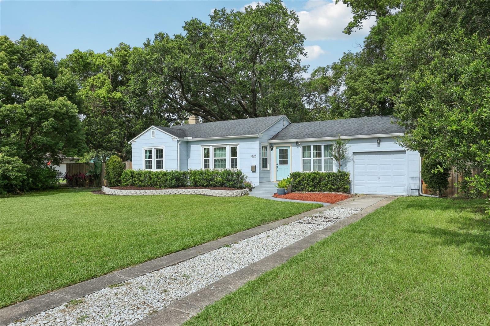 Property Photo: 826 Garden Plaza FL 32803
