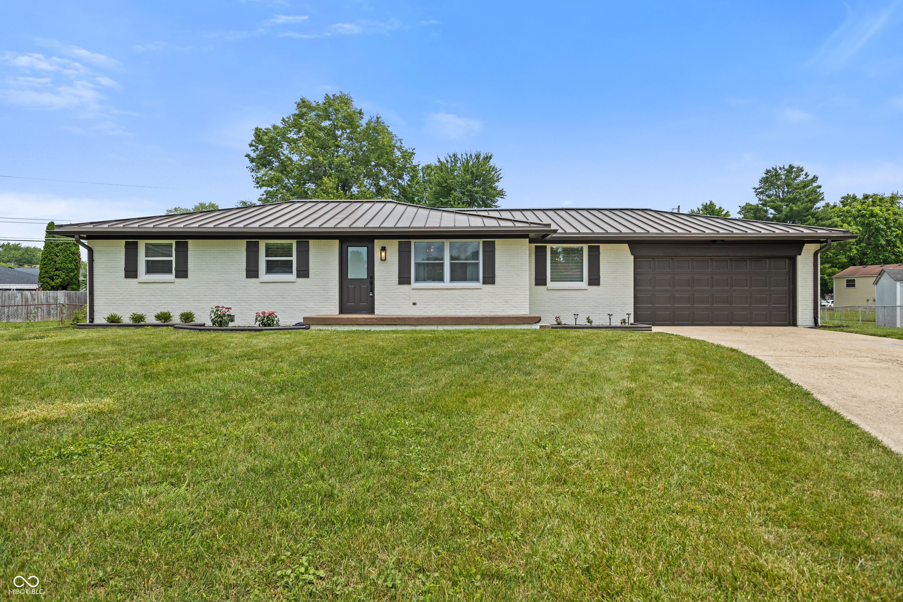Property Photo: 6609 Cordova Court IN 46221
