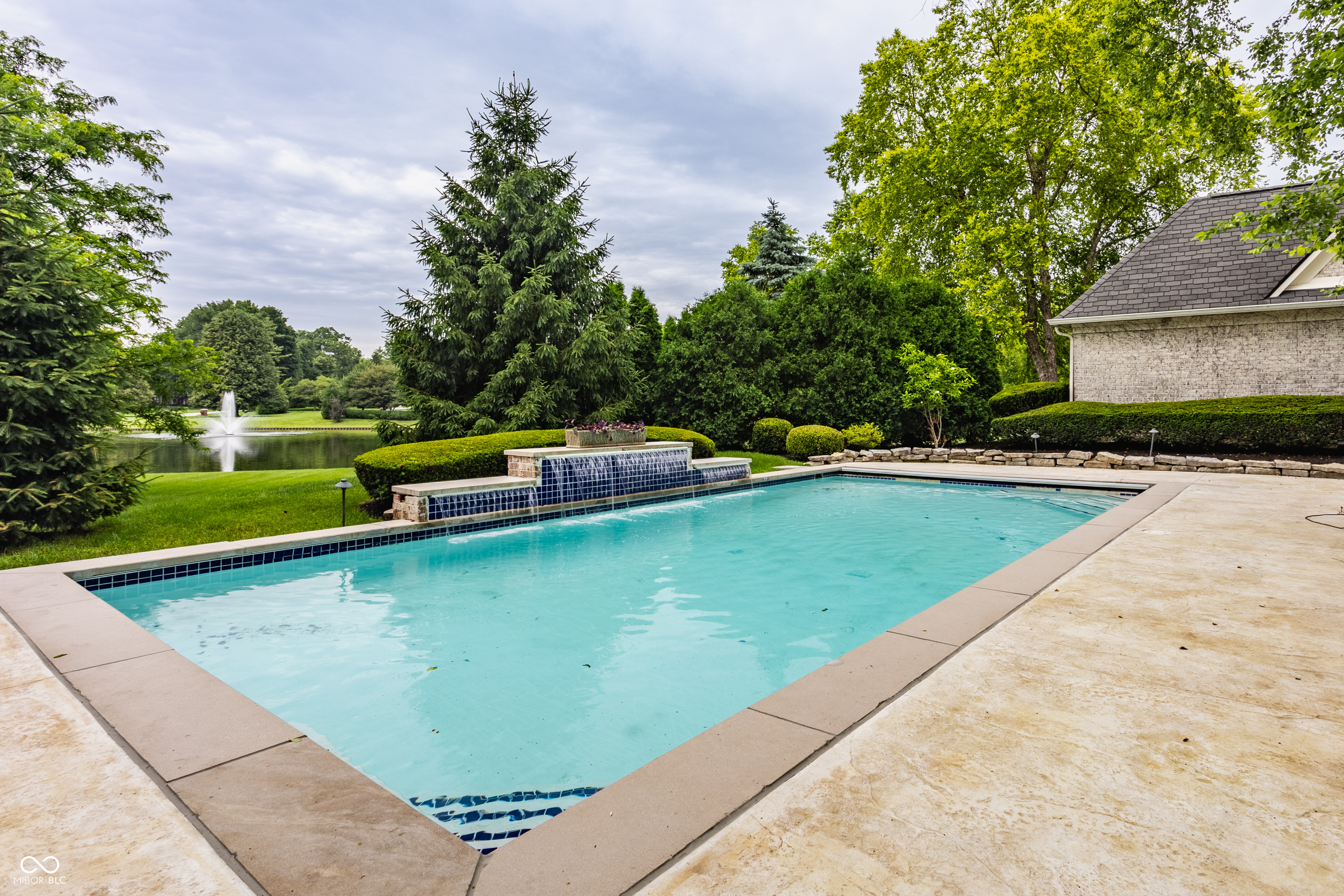 Property Photo:  1089 Laurelwood  IN 46032 