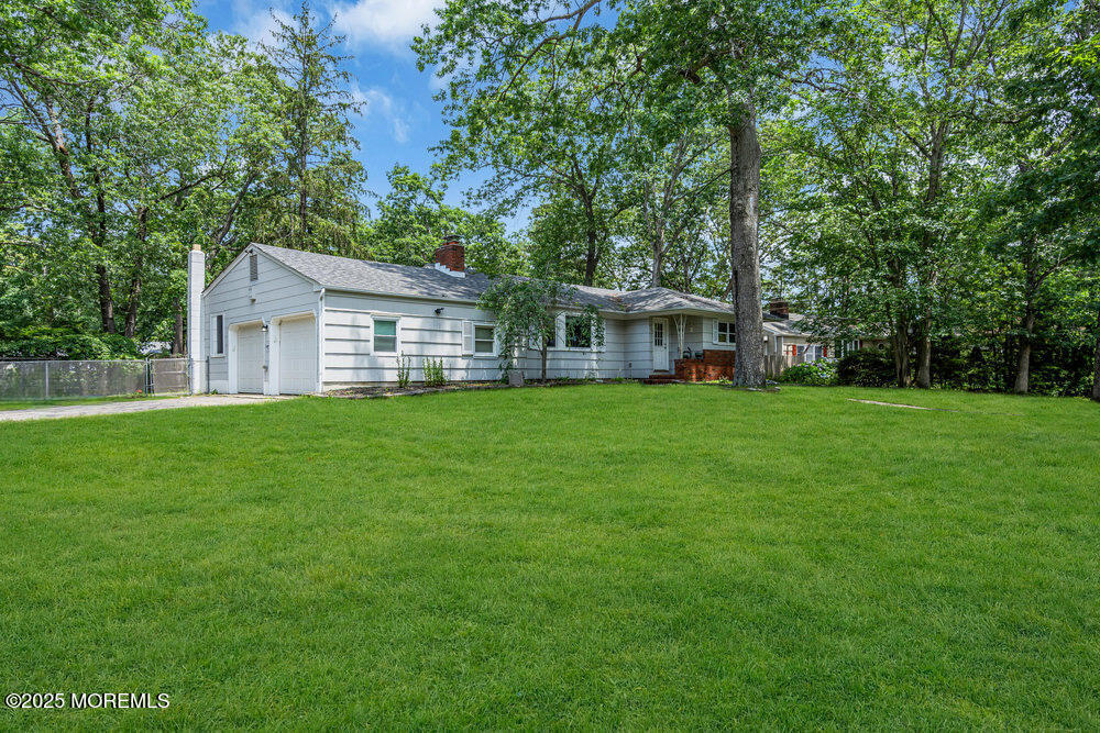 Property Photo: 424 Colleen Court NJ 08755