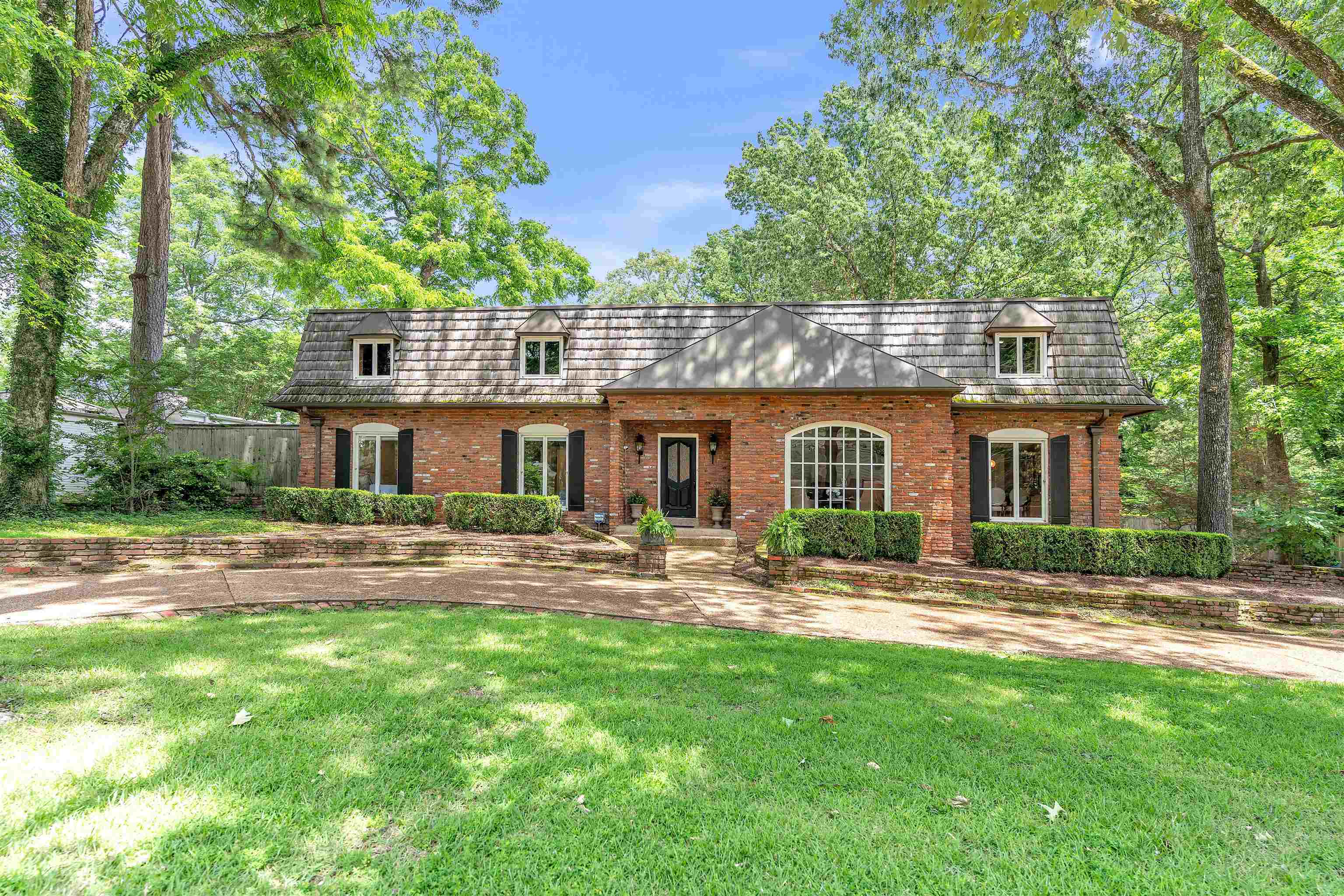 2004 Kirby Rd  Memphis TN 38119 photo
