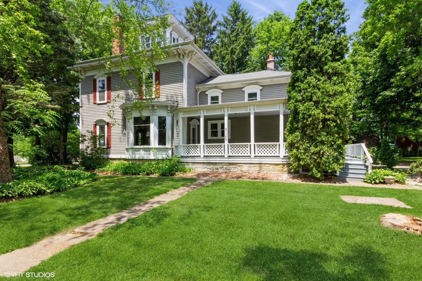 Property Photo: 100 E Miller Avenue IL 60520