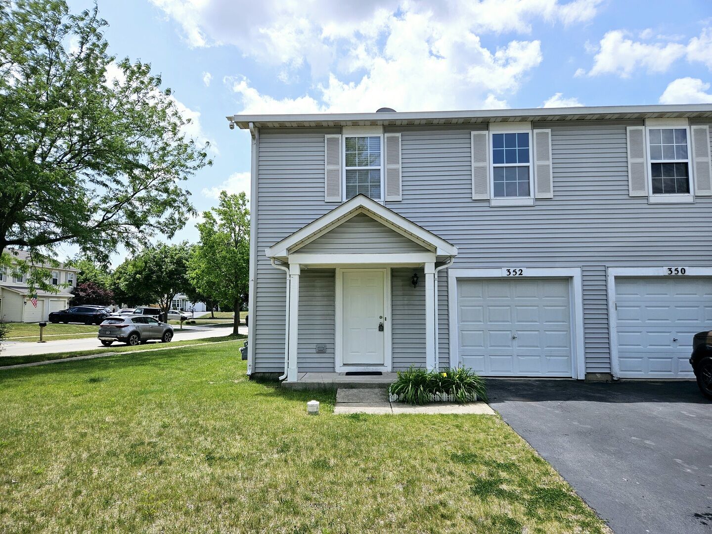 Property Photo:  352 Richfield Trail  IL 60446 