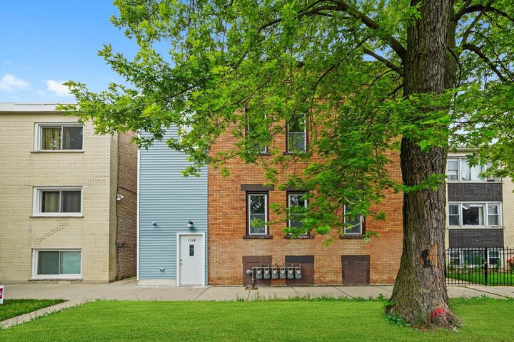 Property Photo:  1524 S 51st Court  IL 60804 