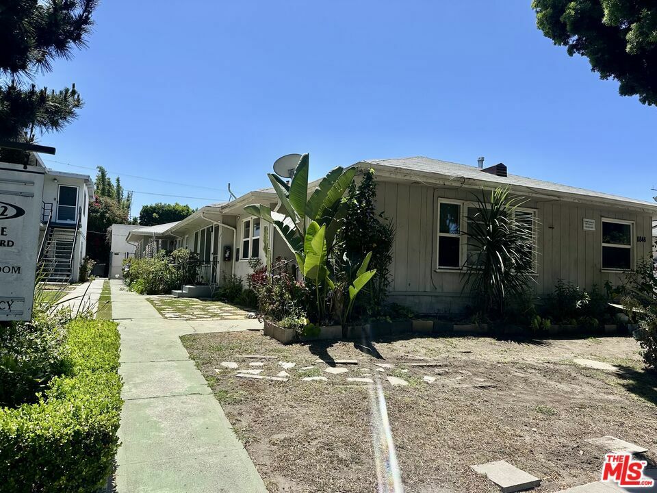 Property Photo:  11848 - 11856 Venice Boulevard  CA 90066 