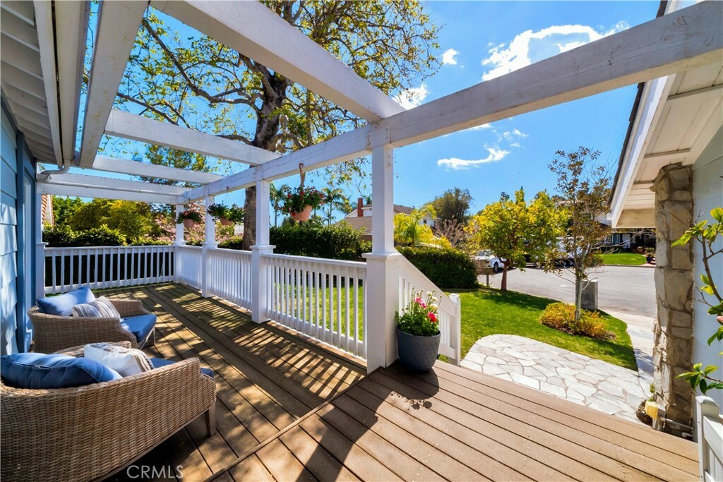 Property Photo:  25941 Sheriff Road  CA 92653 