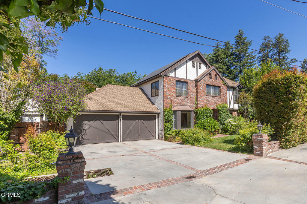 Property Photo: 4621 Alta Canyada Road CA 91011