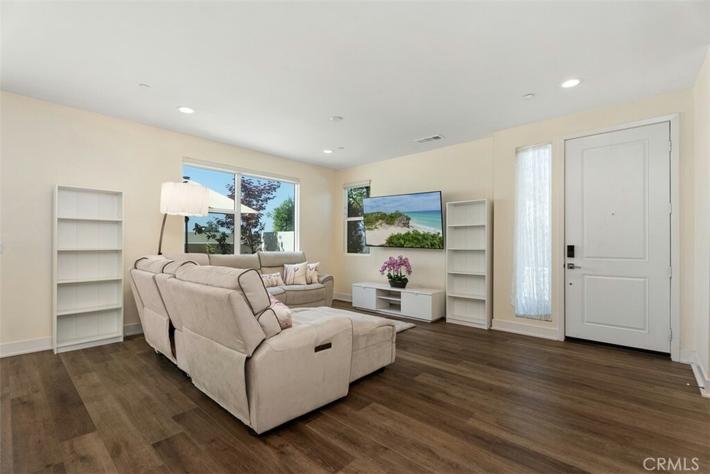 Property Photo:  12178 Greenleaf Lane  CA 92840 