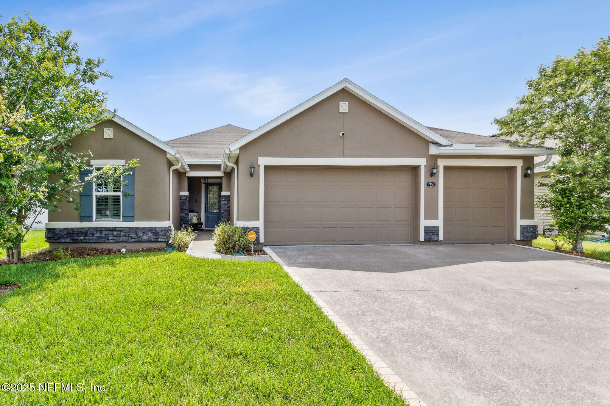 Property Photo: 7250 Steventon Way FL 32244