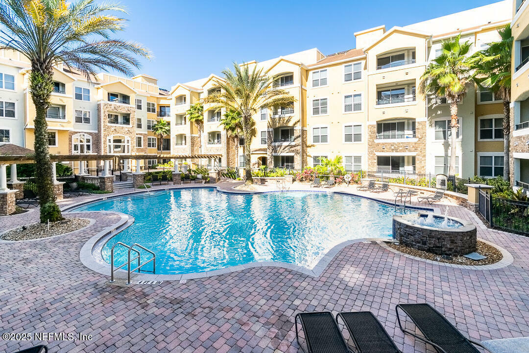 Property Photo: 8539 Gate Parkway W 131 FL 32216
