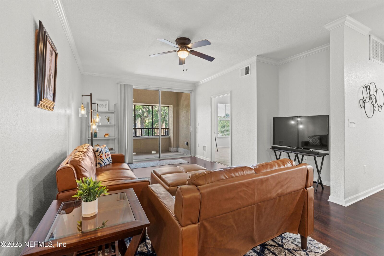 Property Photo: 8539 Gate Parkway W 131 FL 32216