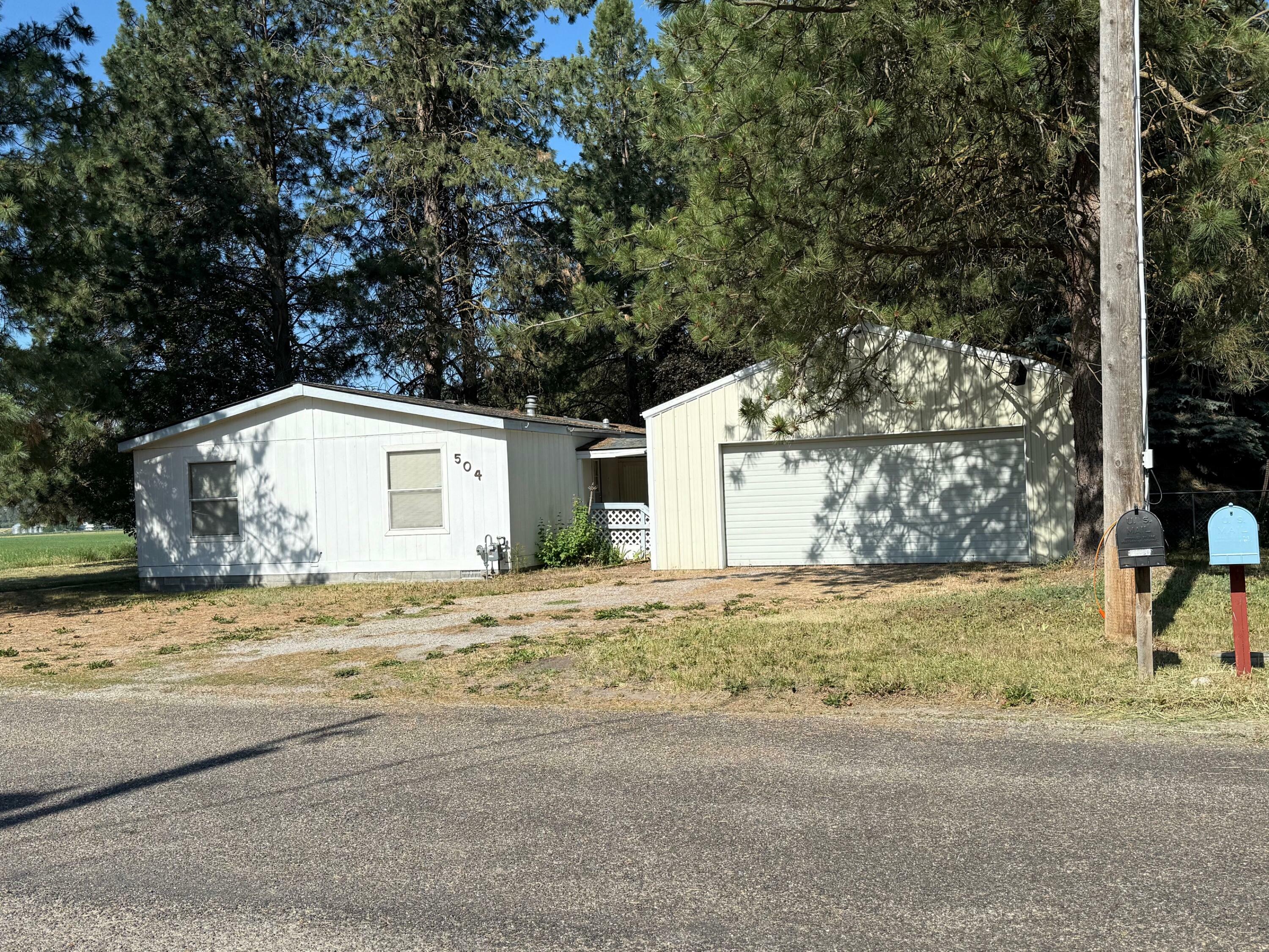Property Photo: 504 S Center St WA 99109