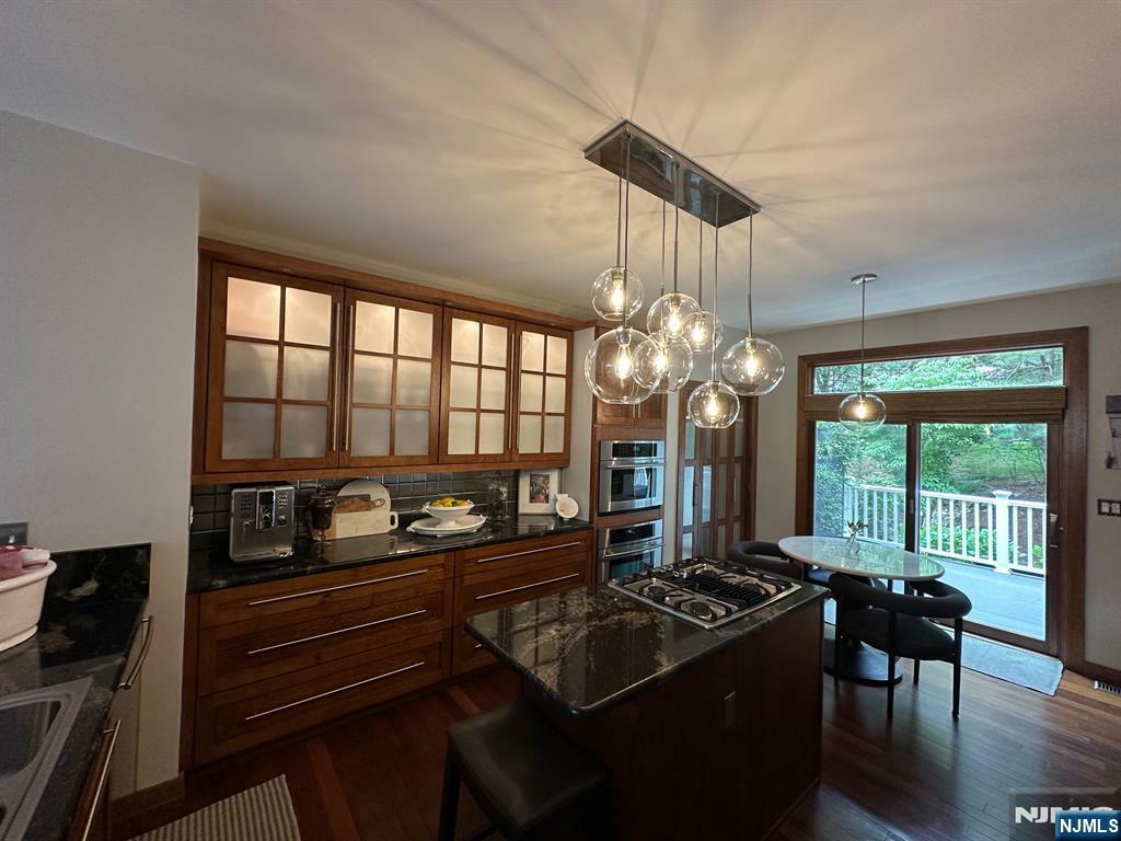 Property Photo: 7 Cobblestone Court NJ 07436