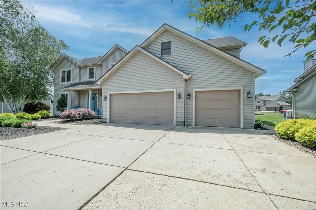 Property Photo: 7818 Huntington Circle OH 44512