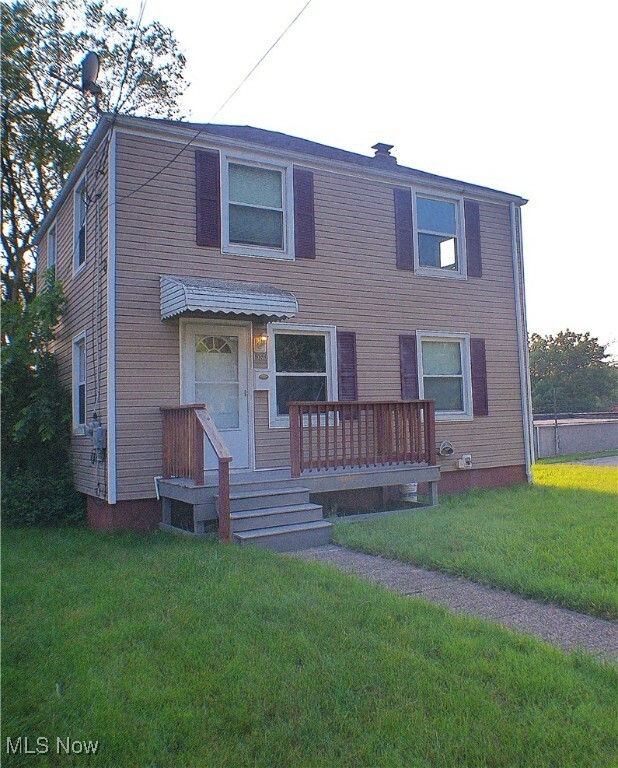 Property Photo: 1560 Redwood Avenue OH 44301
