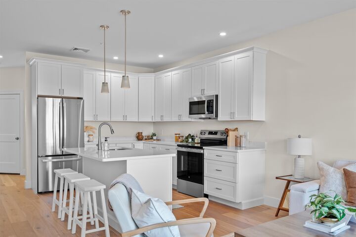 Property Photo:  13 Suffolk Drive  NH 03303 