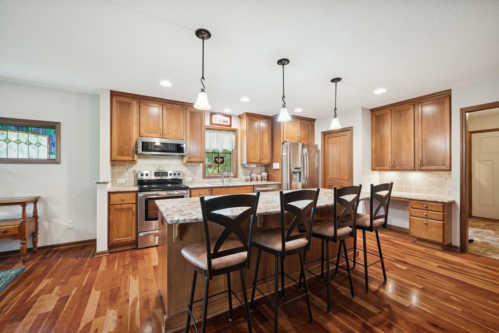 Property Photo: 4070 Lakehill Circle MN 55110