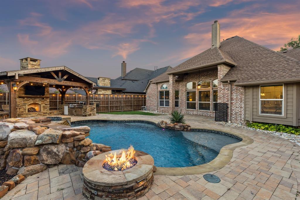 Property Photo: 704 Sutherland Drive TX 75071