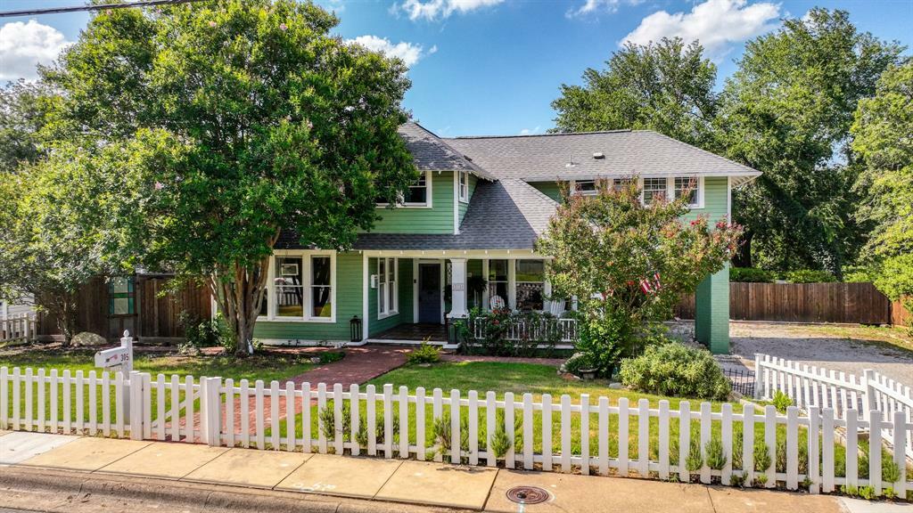 305 E Lee Avenue  Weatherford TX 76086 photo
