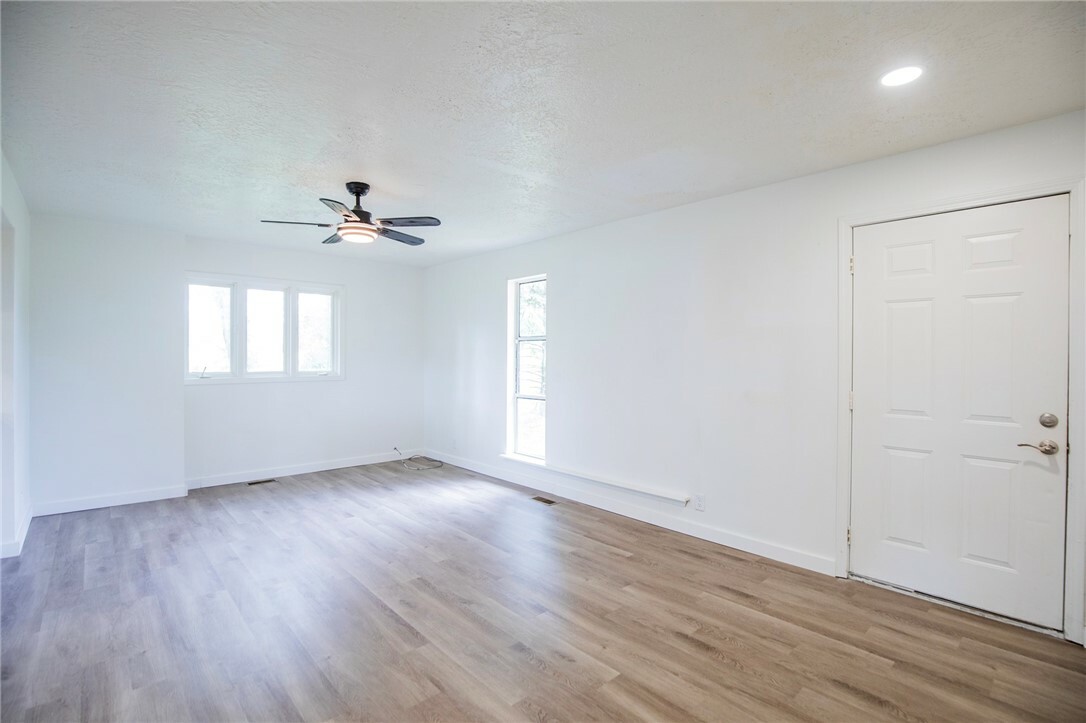 Property Photo: 17388 Clantonville Road AR 72732