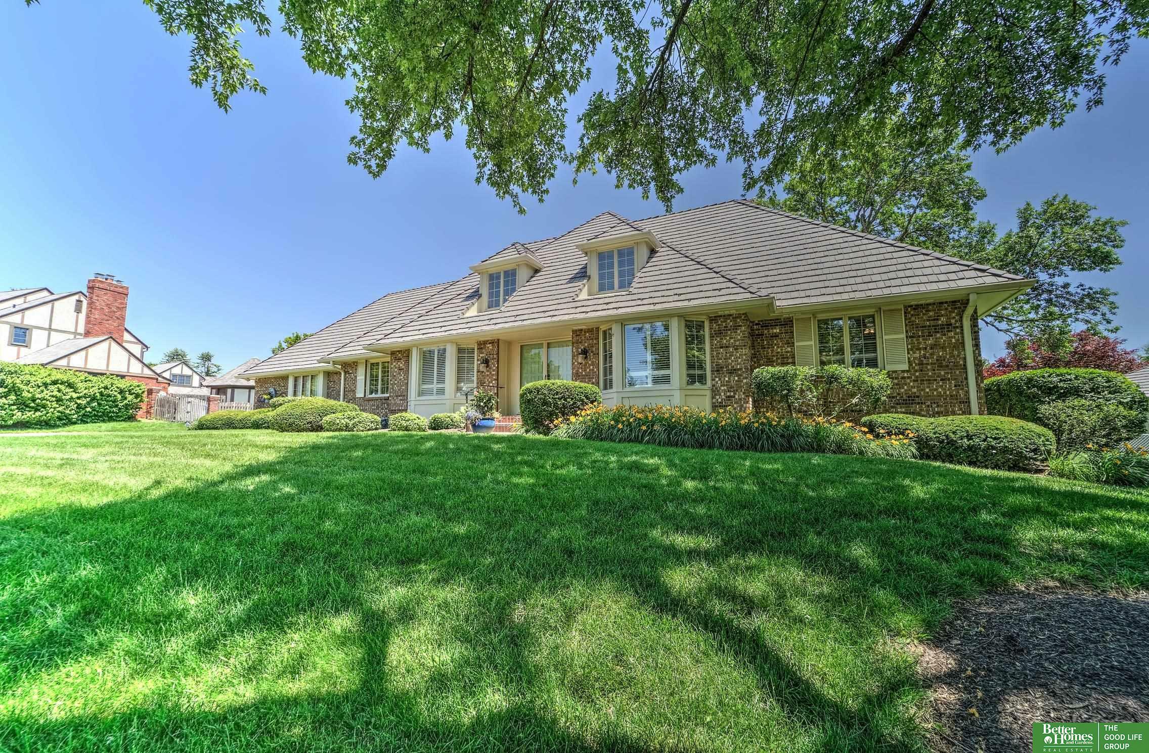 Property Photo: 9706 Ascot Drive NE 68114