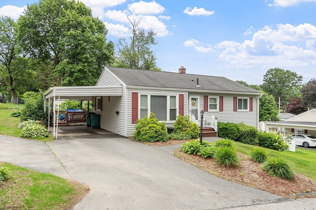 Property Photo: 100 Clearview Ave MA 01420