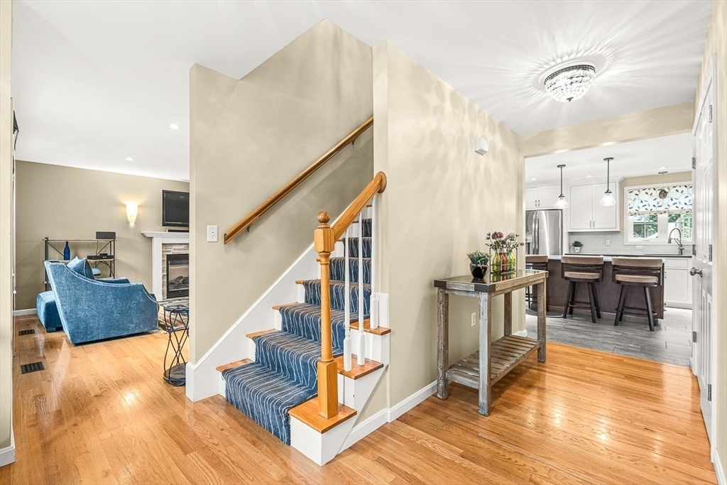 Property Photo:  6 Woods Hill Circle  MA 01801 