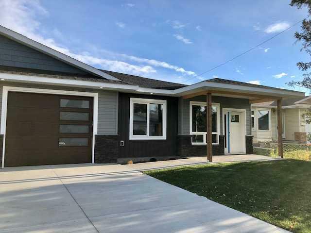 Property Photo: 4738 49A Avenue #1 AB T4L 1N4