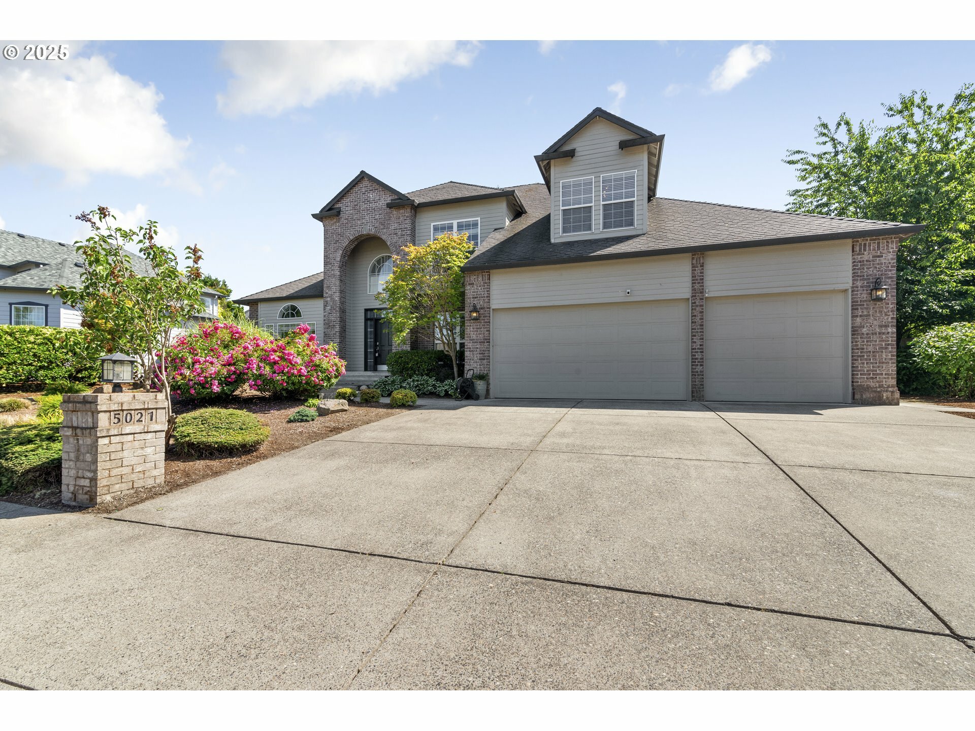 Property Photo:  5021 NW 141st St  WA 98685 