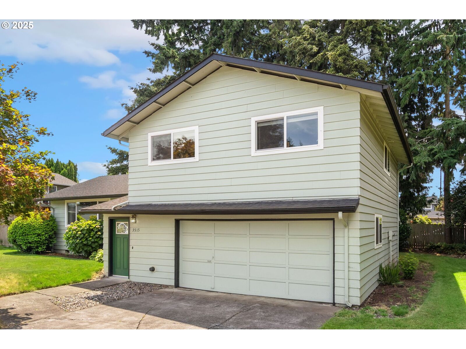Property Photo:  3515 NW 122nd St  WA 98685 