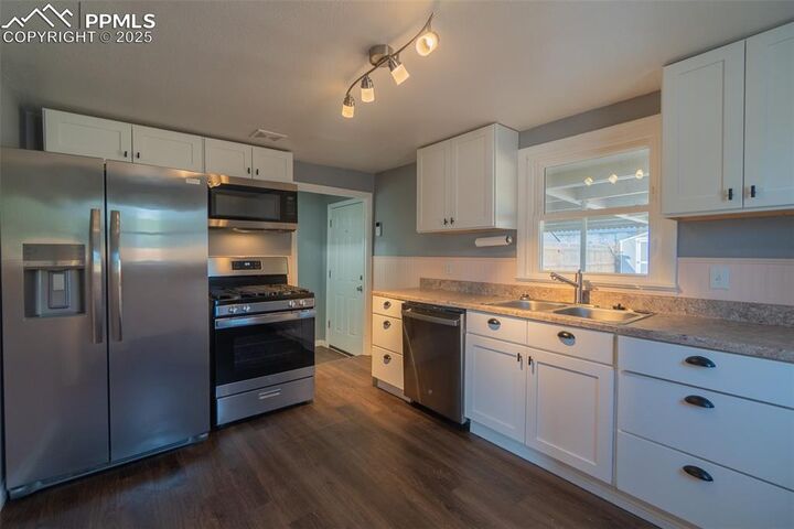 Property Photo:  1301 Cypress Street  CO 81004 