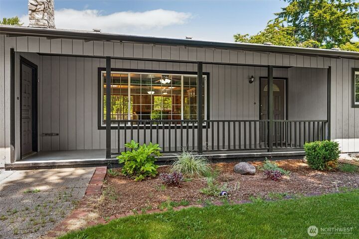 Property Photo:  262  Falls Road  WA 98377 