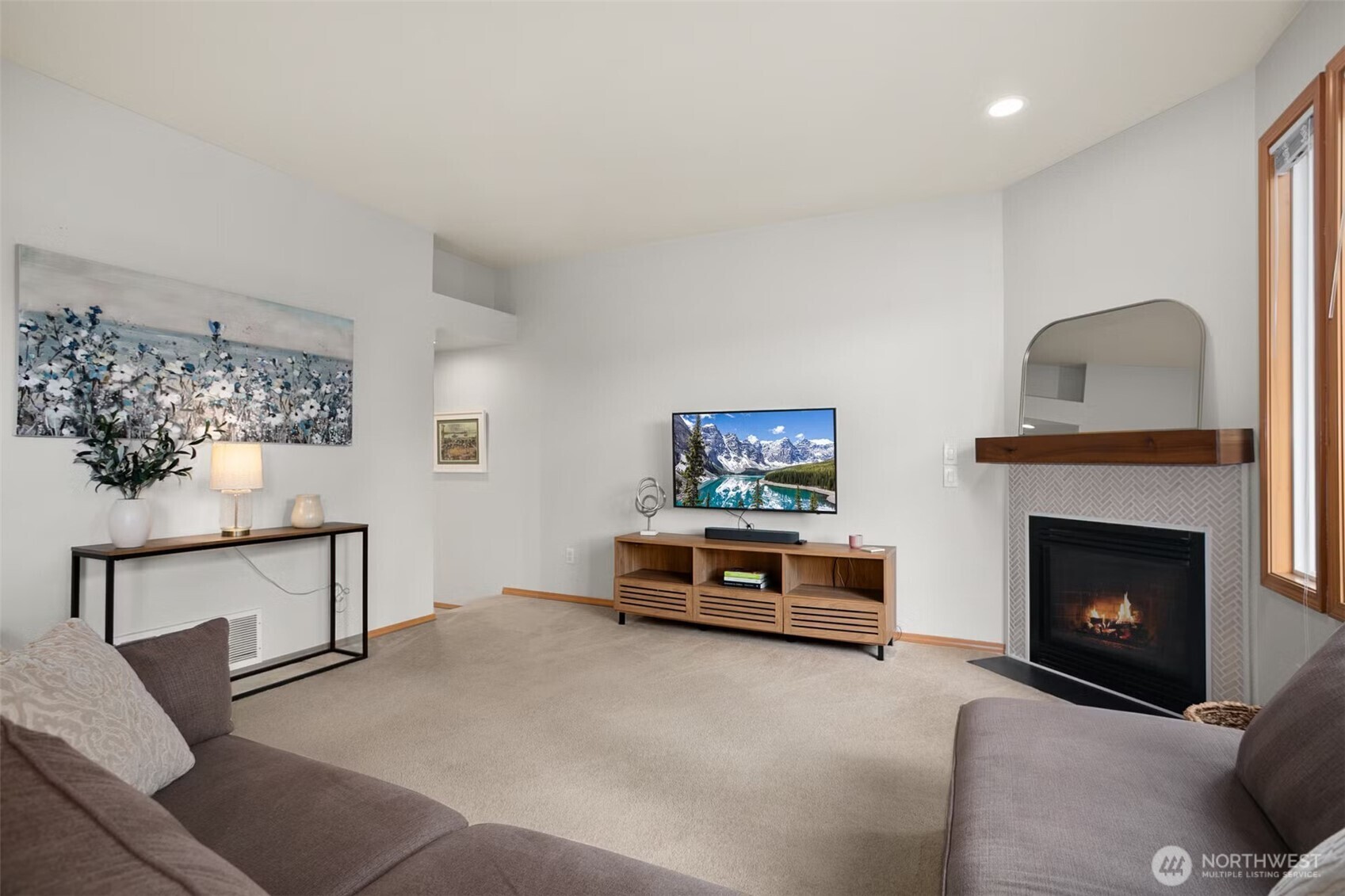 Property Photo:  8233 NE 163rd Place  WA 98028 