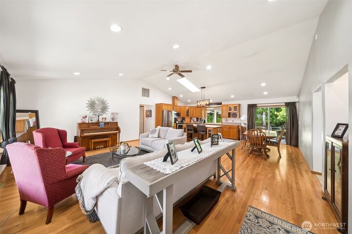 Property Photo:  381  Coal Avenue  WA 98323 