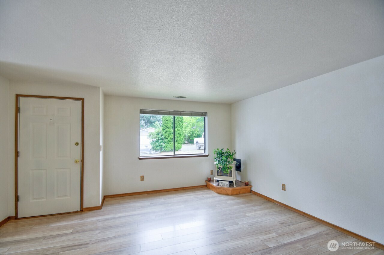 Property Photo: 3601 Autumnwood Court SE WA 98501