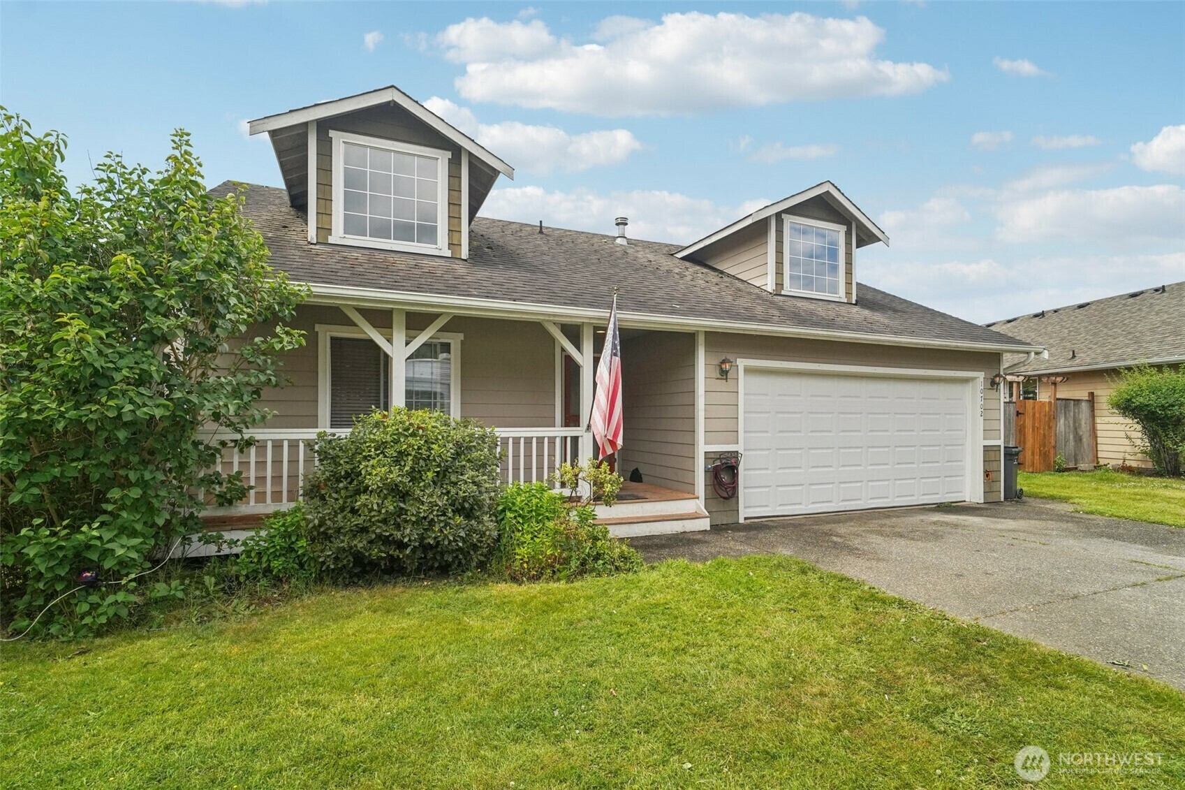 Property Photo: 10702 59th Avenue NE WA 98270