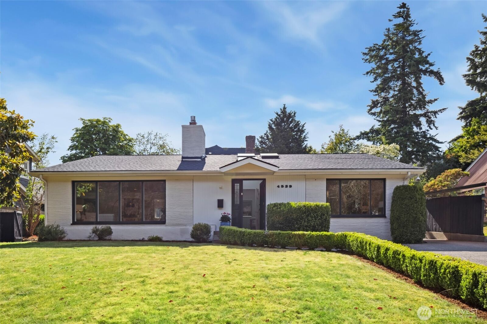 Property Photo: 4539 48th Avenue NE WA 98105