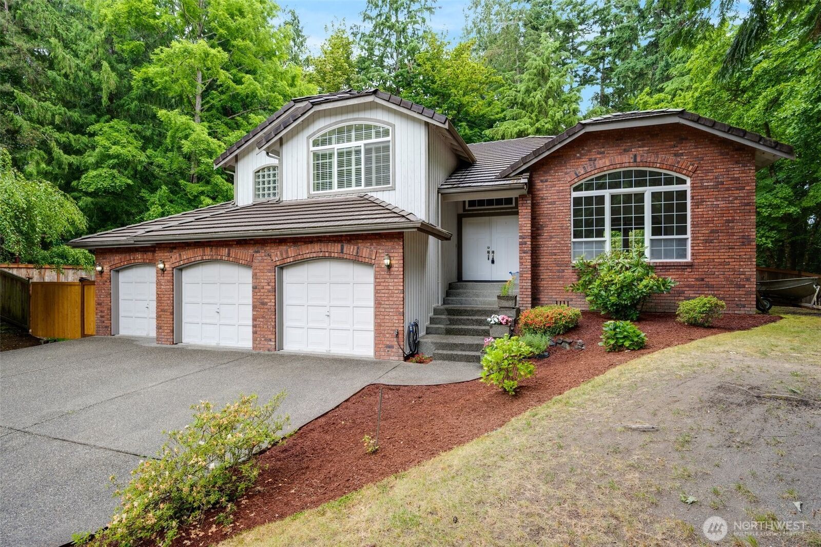 Property Photo:  10411  23rd Street Ct E  WA 98372 