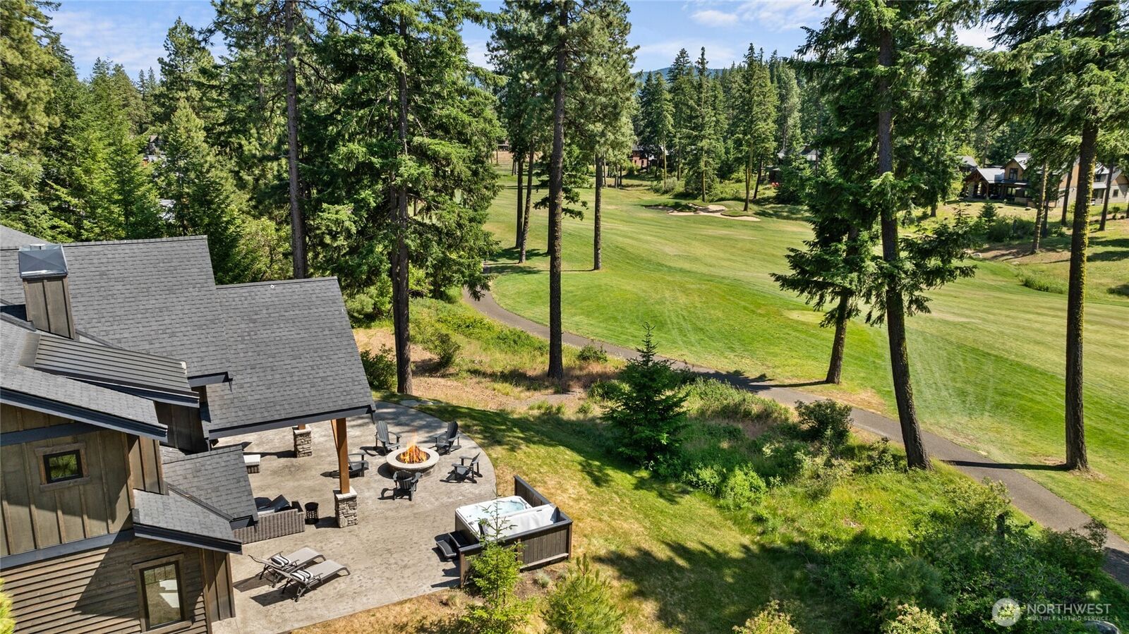 Property Photo:  70  Thimbleberry Court  WA 98922 
