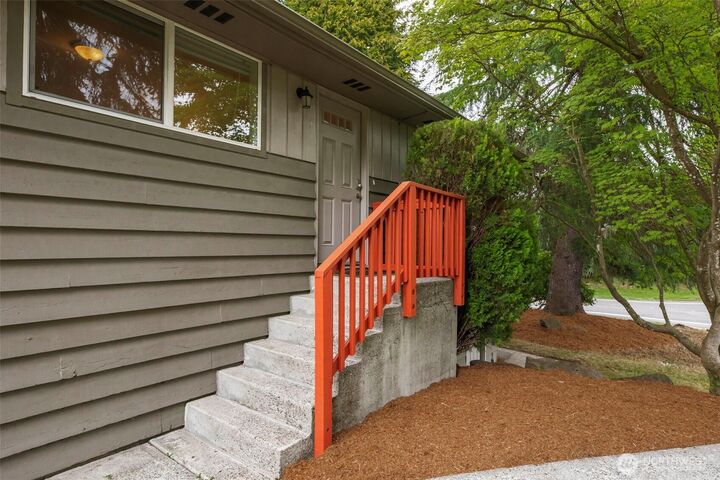 Property Photo: 2829 Larch Way WA 98036