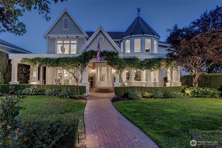 6581  156th Avenue SE  Bellevue WA 98006 photo