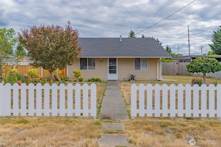 Property Photo:  8303  9th Avenue SE  WA 98513 