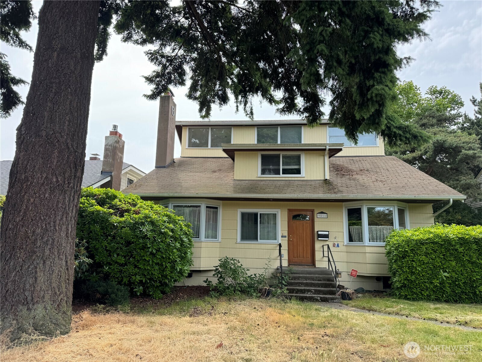 Property Photo: 9011 36th Avenue SW WA 98126