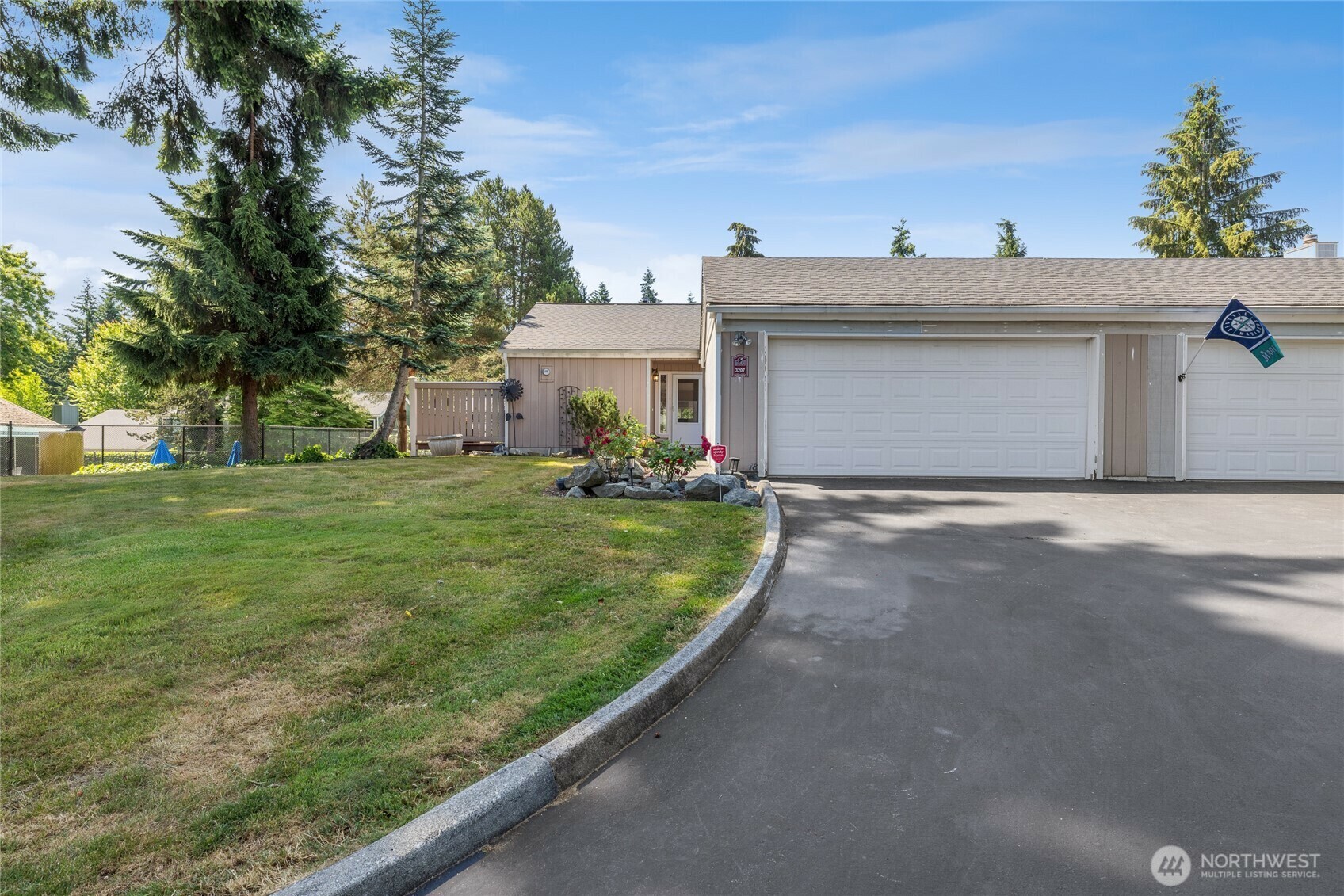 Property Photo:  3207 SW 319th Street 48  WA 98023 