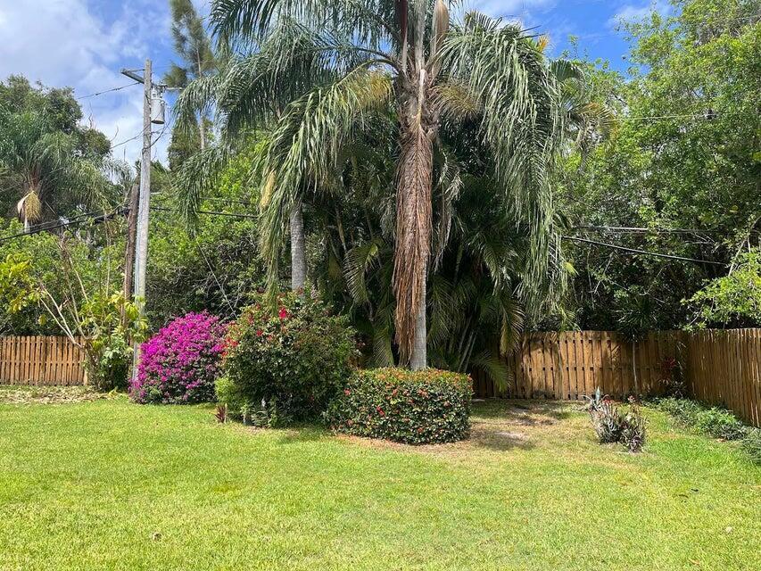 Property Photo: 1333 SE San Sovina Terrace FL 34952
