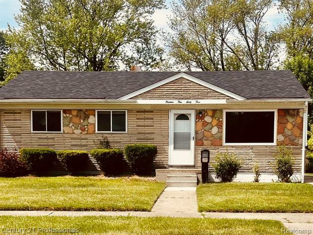Property Photo: 14463 Leonard Avenue MI 48089