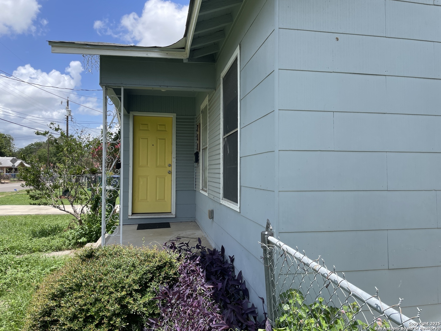 Property Photo:  231 Carroll  TX 78225 
